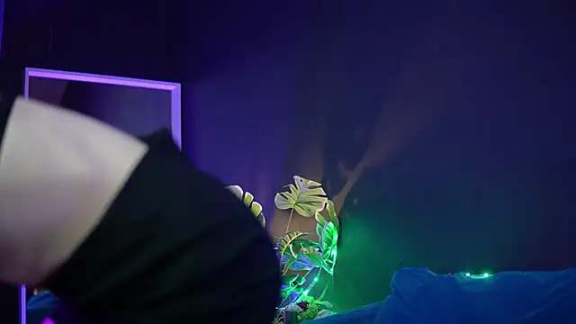 RubyRosa online show from November 6, 2025, 11:37 pm