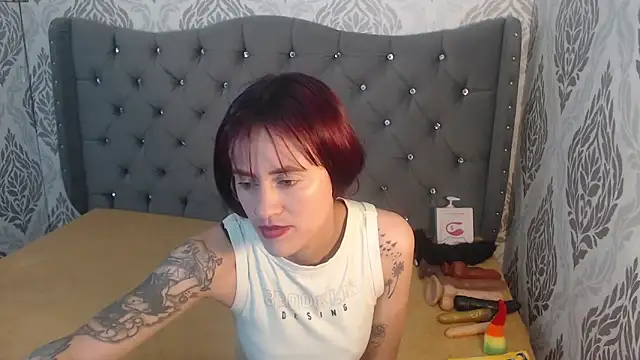 katheblows online show from October 15, 2025, 12:38 pm