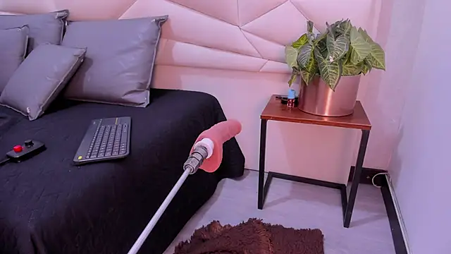 ValeriaJulio  online show from March 8, 2026, 1:25 am