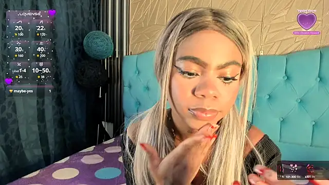 Luna Colinns online show from September 12, 2025, 1:00 pm