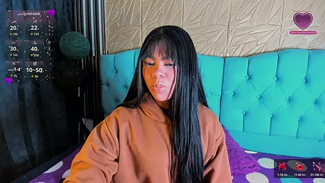 Luna Colinns online show from September 14, 2025, 1:54 pm