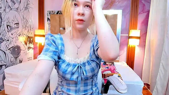 Snapshot of Melody_Lolii chatting on September 17, 2025, 5:58 pm Melody Lolii online show from September 17, 2025, 5:58 pm