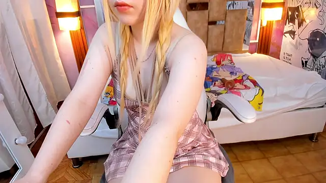 Snapshot of Melody_Lolii chatting on October 1, 2025, 6:03 pm Melody Lolii online show from October 1, 2025, 6:03 pm