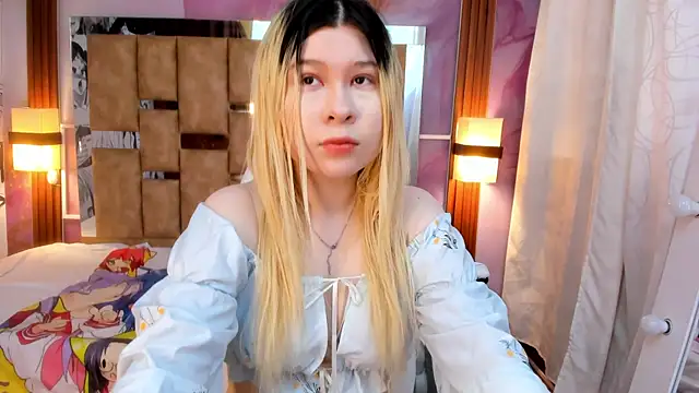 Snapshot of Melody_Lolii chatting on October 6, 2025, 6:05 pm Melody Lolii online show from October 6, 2025, 6:05 pm