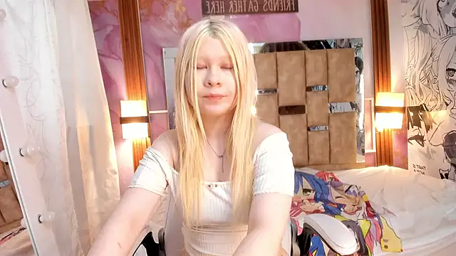 Snapshot of Melody_Lolii chatting on October 20, 2025, 5:57 pm Melody Lolii online show from October 20, 2025, 5:57 pm