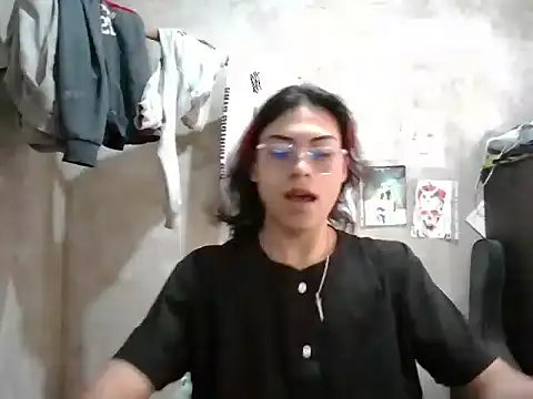 dirty model online show from April 26, 2026, 7:22 pm