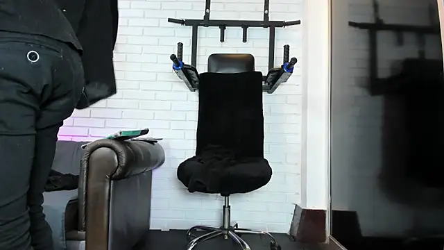 ItaloMoore online show from March 15, 2026, 11:49 am