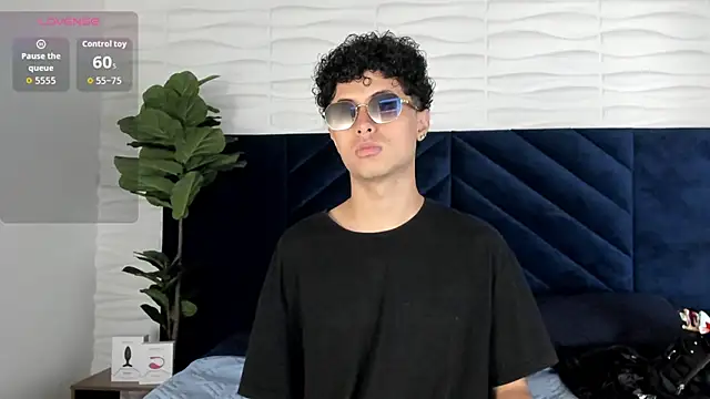 Snapshot of NoahDupont chatting on September 20, 2025, 7:15 pm NoahDupont online show from September 20, 2025, 7:15 pm