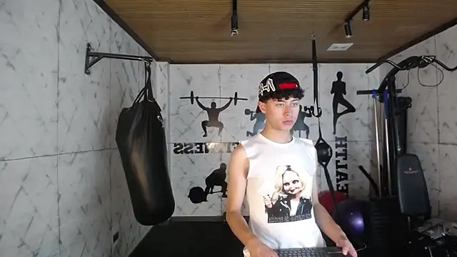 Snapshot of NoahDupont chatting on September 22, 2025, 8:11 pm NoahDupont online show from September 22, 2025, 8:11 pm