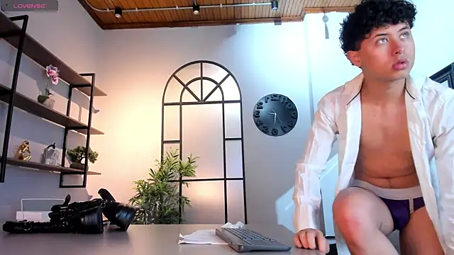 Snapshot of NoahDupont chatting on September 25, 2025, 7:06 pm NoahDupont online show from September 25, 2025, 7:06 pm