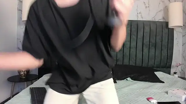 Snapshot of NoahDupont chatting on October 9, 2025, 7:56 pm NoahDupont online show from October 9, 2025, 7:56 pm