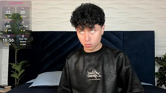 Snapshot of NoahDupont chatting on October 15, 2025, 7:03 pm NoahDupont online show from October 15, 2025, 7:03 pm