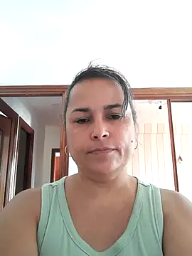 Snapshot of Edith_y_Darius75 chatting on September 9, 2025, 10:37 am Edith y Darius75 online show from September 9, 2025, 10:37 am