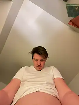 Snapshot of adamdamn chatting on March 17, 2026, 9:51 pm adamdamn online show from March 17, 2026, 9:51 pm