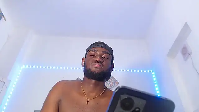 eebony stallion online show from November 27, 2025, 7:32 am