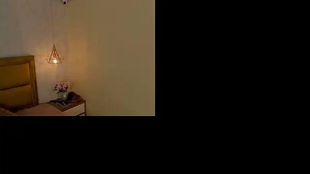 MELISSAROUGE online show from June 25, 2026, 7:29 pm