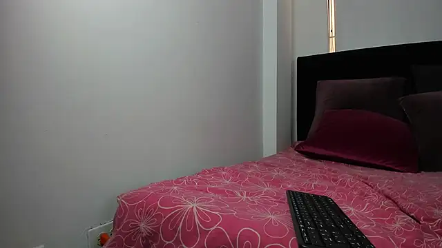 Snapshot of LunaVelvet777 chatting on October 7, 2025, 3:31 pm LunaVelvet777 online show from October 7, 2025, 3:31 pm