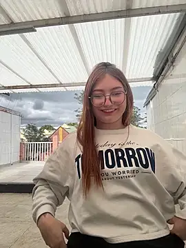 LunaVelvet777 online show from November 26, 2025, 6:42 pm