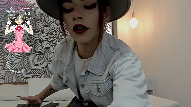 Lilith Zamara online show from December 5, 2025, 2:47 pm