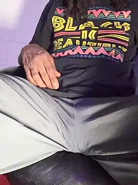 zaddytrey online show from July 29, 2026, 2:43 am