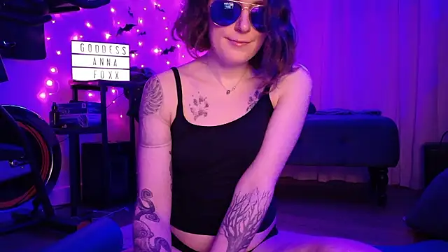 mistressannafoxx online show from February 3, 2026, 4:21 am