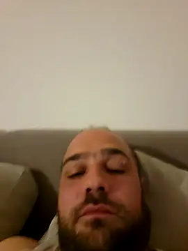 Snapshot of Haroona_93 chatting on November 8, 2025, 12:11 am Haroona 93 online show from November 8, 2025, 12:11 am