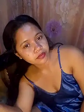 hotmomma8 online show from May 5, 2026, 4:48 pm