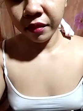hotmomma8 online show from May 12, 2026, 3:36 am