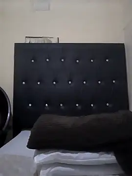 PRINCESSEMELXX93 online show from January 6, 2026, 2:59 am