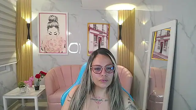 Jade Jones a online show from November 5, 2025, 3:39 am