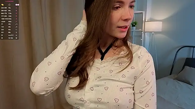 TashiaBosack online show from October 6, 2025, 1:14 am