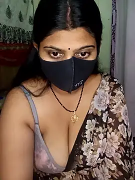 Snapshot of reena502 chatting on March 7, 2026, 12:29 am reena502 online show from March 7, 2026, 12:29 am