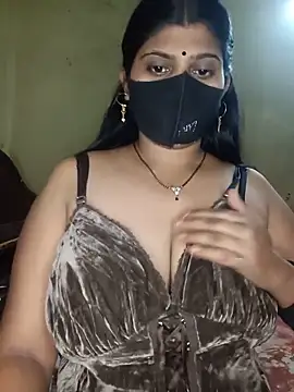 reena502 online show from May 20, 2026, 9:59 am