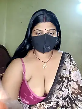 Snapshot of reena502 chatting on July 15, 2026, 3:23 am reena502 online show from July 15, 2026, 3:23 am