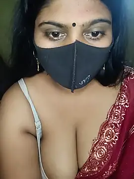 Snapshot of reena502 chatting on August 3, 2026, 3:49 am reena502 online show from August 3, 2026, 3:49 am