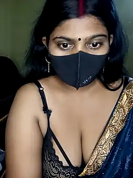 Snapshot of reena502 chatting on August 7, 2026, 12:45 am reena502 online show from August 7, 2026, 12:45 am