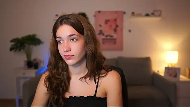 kissie cat online show from September 20, 2025, 6:20 pm