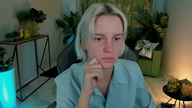 BethanyCloud online show from October 15, 2025, 2:22 am