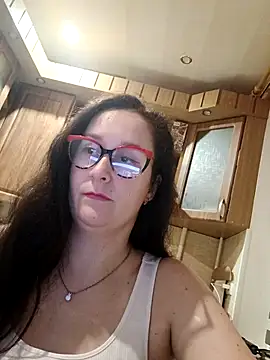 Snapshot of Amandda_ chatting on November 23, 2025, 7:24 pm Amandda online show from November 23, 2025, 7:24 pm