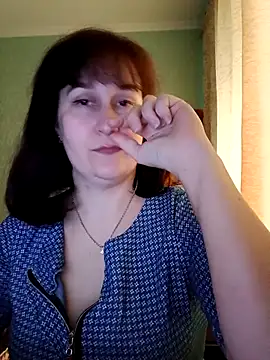 Amandda  online show from May 21, 2026, 1:51 pm