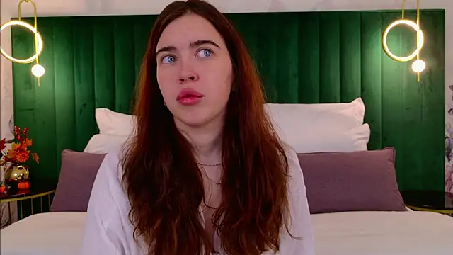 KimberlyBond online show from September 25, 2025, 3:05 pm