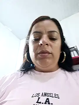 Mia-Glow online show from October 10, 2025, 12:37 pm