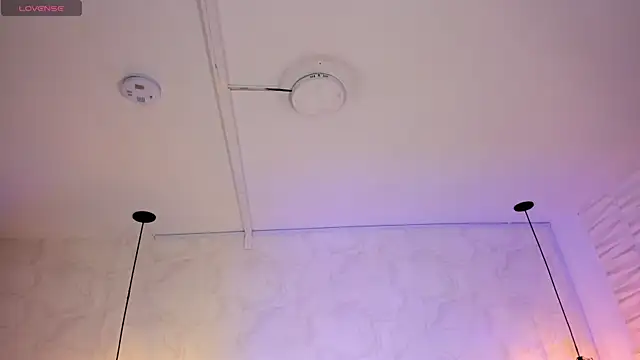 PAULETEJOHNSON online show from June 13, 2026, 3:59 am