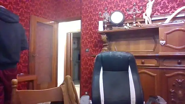 omihaze94 online show from December 14, 2025, 8:46 pm