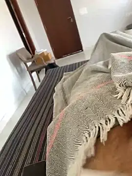 Snapshot of Desiandaz chatting on November 14, 2025, 9:52 am Desiandaz online show from November 14, 2025, 9:52 am