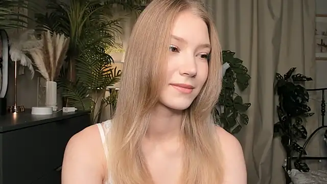 Snapshot of ChinBonnell chatting on October 6, 2025, 5:38 am ChinBonnell online show from October 6, 2025, 5:38 am