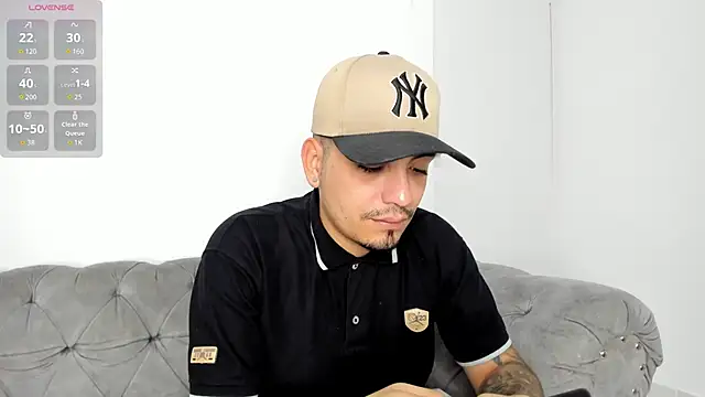 Snapshot of OwenStonne_ chatting on September 12, 2025, 4:12 am OwenStonne  online show from September 12, 2025, 4:12 am