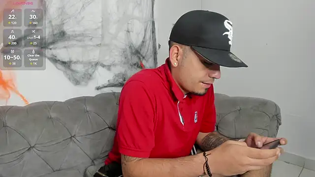 Snapshot of OwenStonne_ chatting on October 18, 2025, 4:04 am OwenStonne  online show from October 18, 2025, 4:04 am