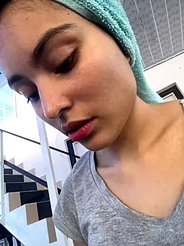 Snapshot of hotwife26 chatting on October 7, 2025, 9:23 pm hotwife26 online show from October 7, 2025, 9:23 pm