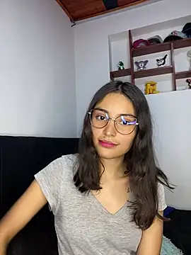 Snapshot of hotwife26 chatting on May 23, 2026, 9:30 pm hotwife26 online show from May 23, 2026, 9:30 pm